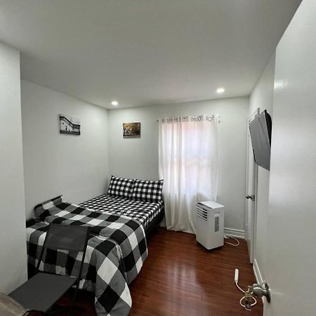 #1 Convvy-Nient Residence! トロント エクステリア 写真