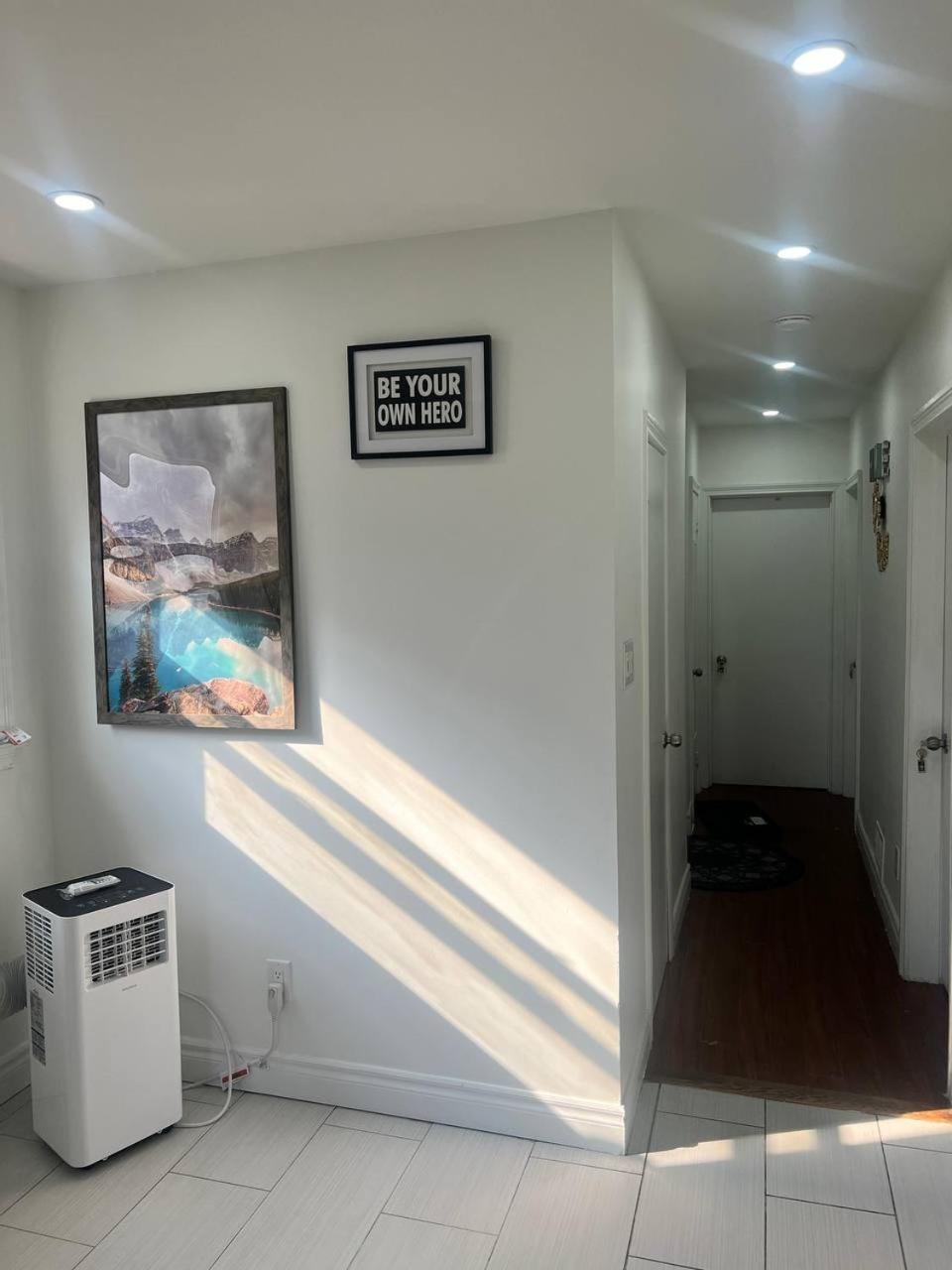 #1 Convvy-Nient Residence! トロント エクステリア 写真
