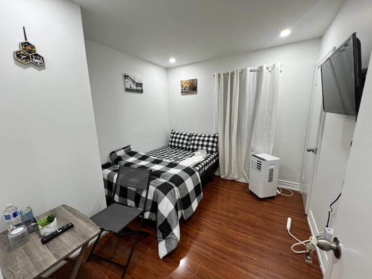 #1 Convvy-Nient Residence! トロント エクステリア 写真