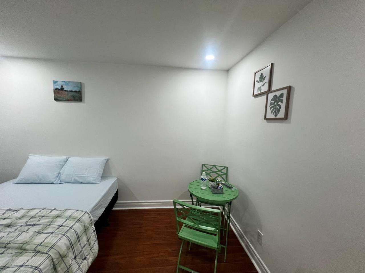 #1 Convvy-Nient Residence! トロント エクステリア 写真