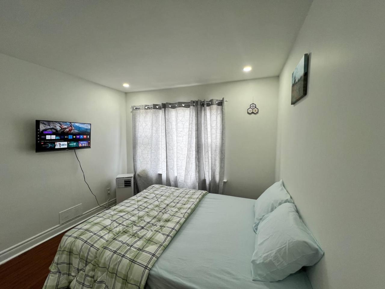 #1 Convvy-Nient Residence! トロント エクステリア 写真