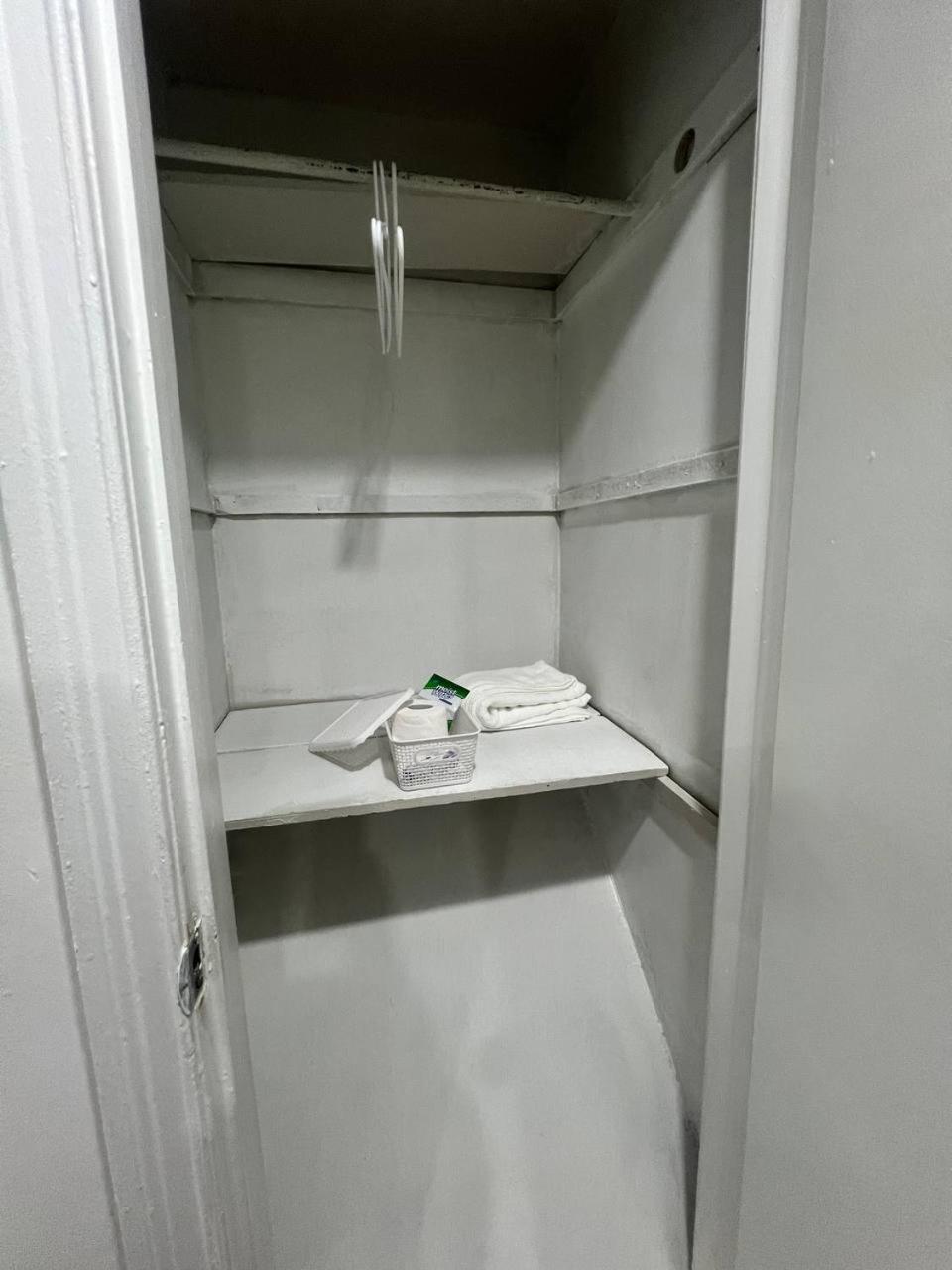 #1 Convvy-Nient Residence! トロント エクステリア 写真