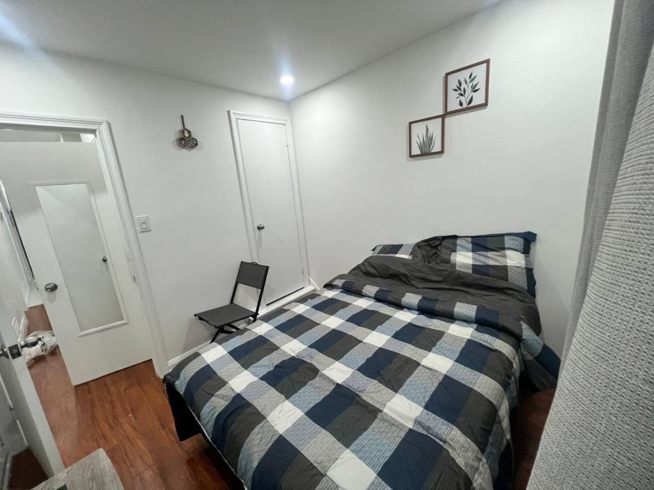 #1 Convvy-Nient Residence! トロント エクステリア 写真