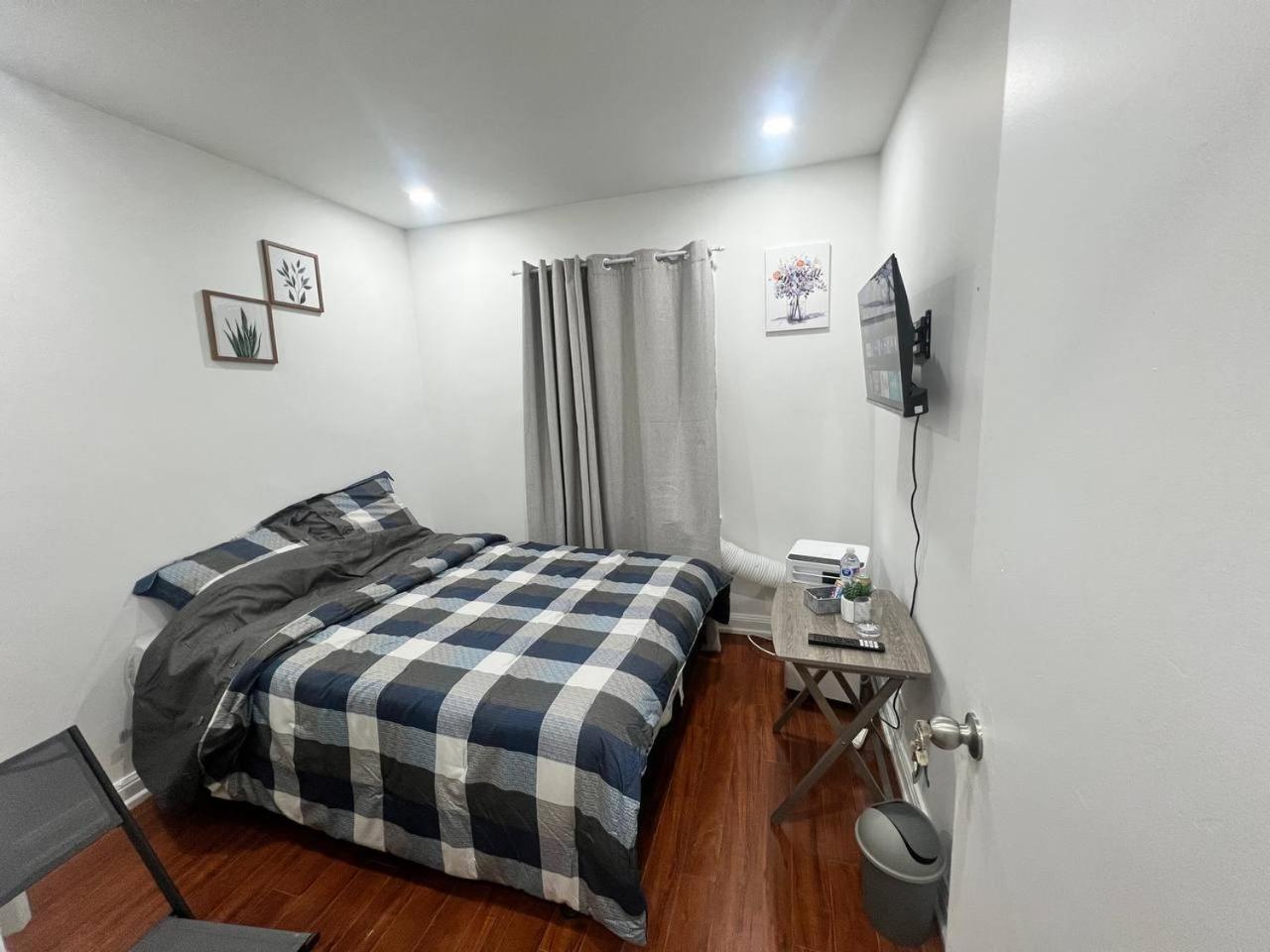#1 Convvy-Nient Residence! トロント エクステリア 写真