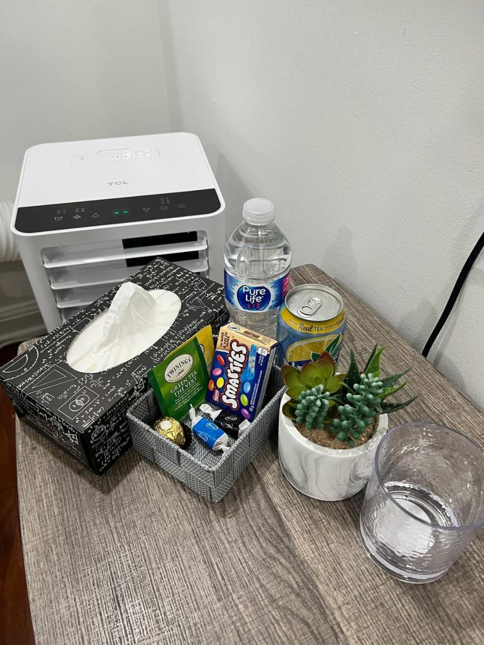 #1 Convvy-Nient Residence! トロント エクステリア 写真