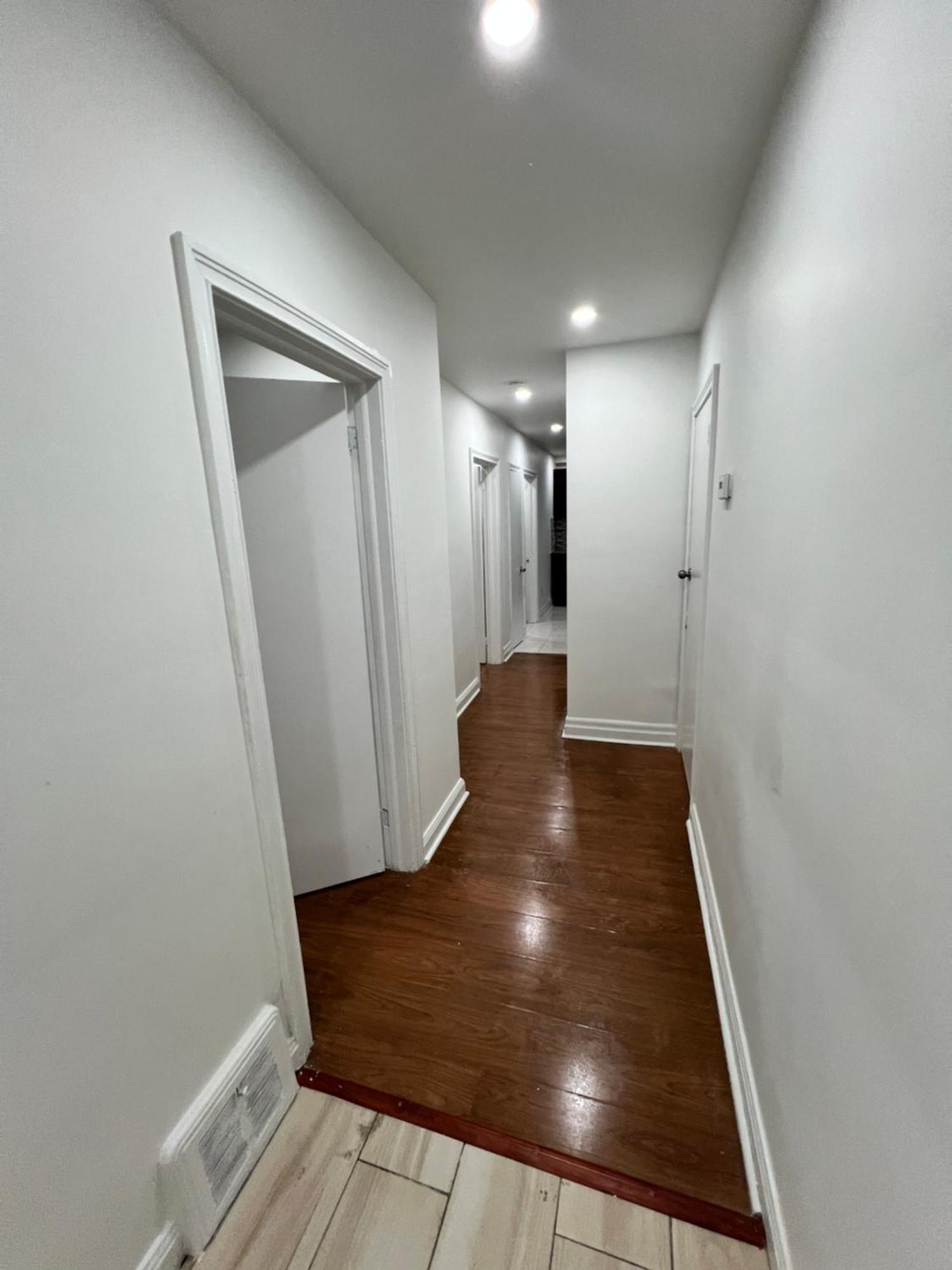 #1 Convvy-Nient Residence! トロント エクステリア 写真