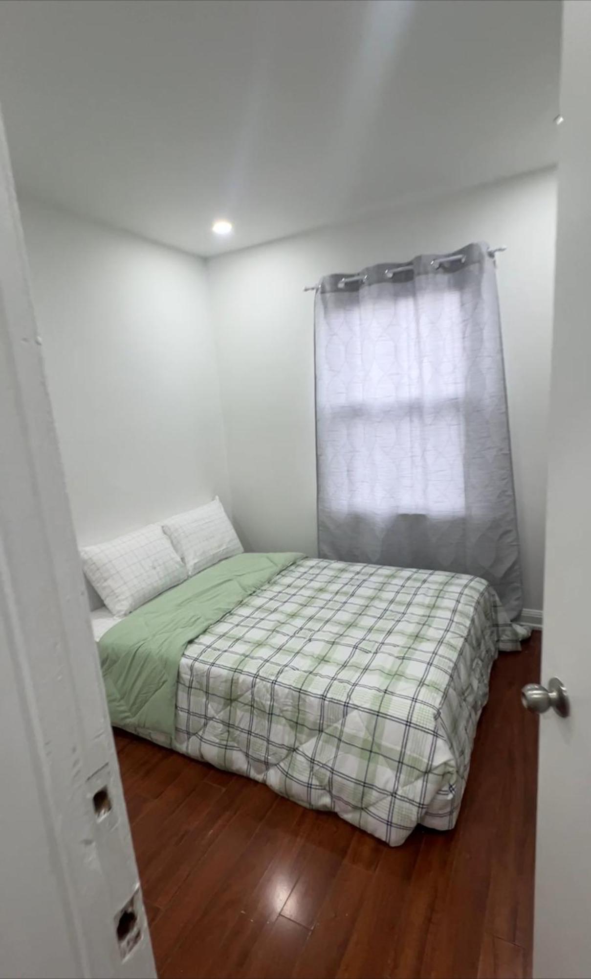 #1 Convvy-Nient Residence! トロント エクステリア 写真